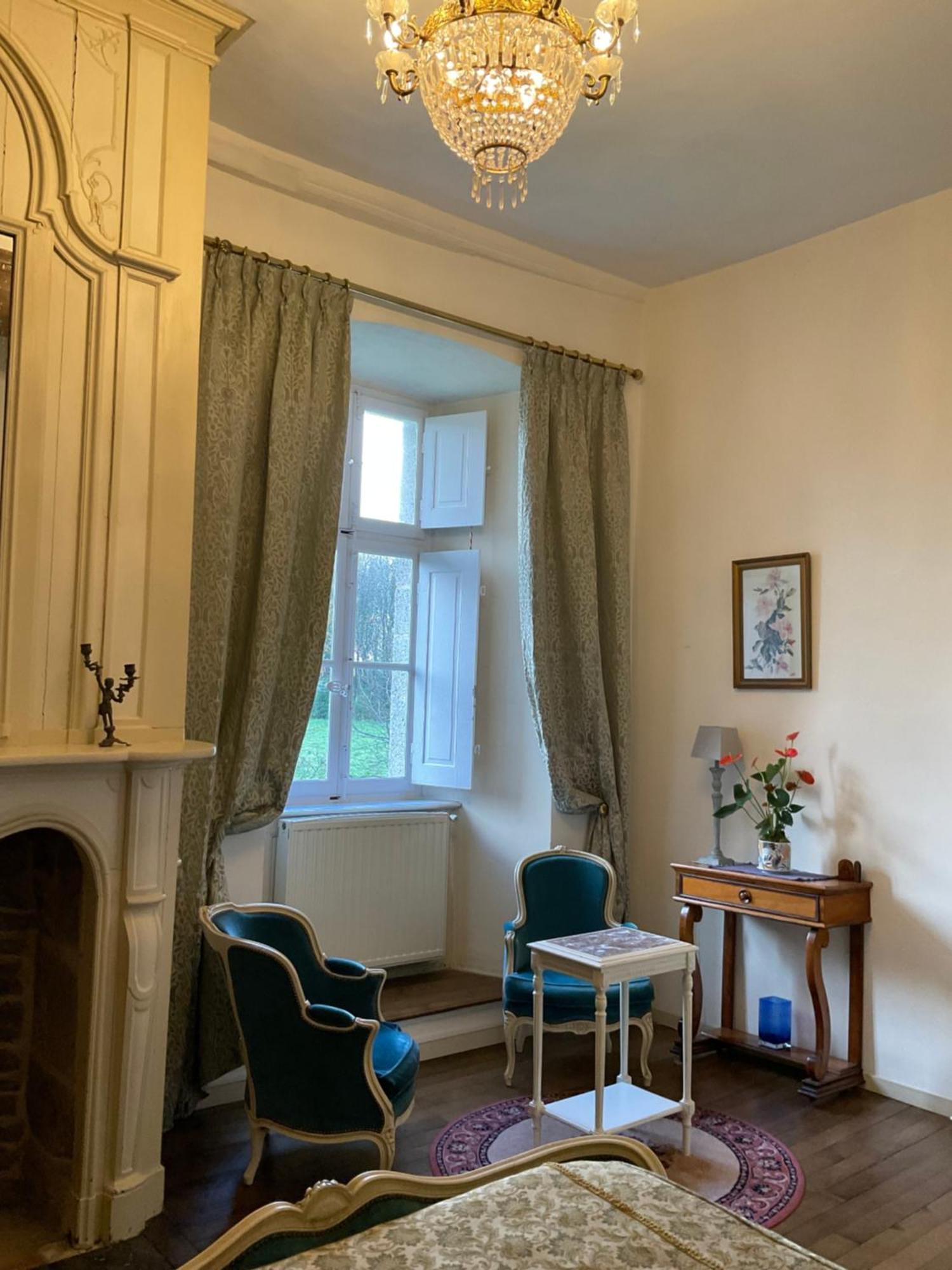 Bed and Breakfast Le Logis D'Equilly Екстер'єр фото
