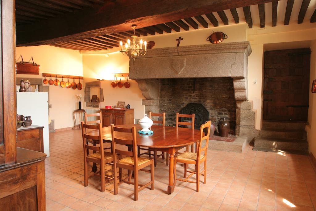Bed and Breakfast Le Logis D'Equilly Екстер'єр фото